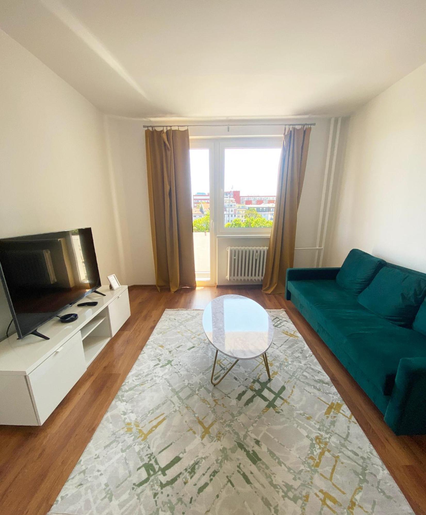New Colorful Apartment With Big Balcony Bratislava Exterior photo